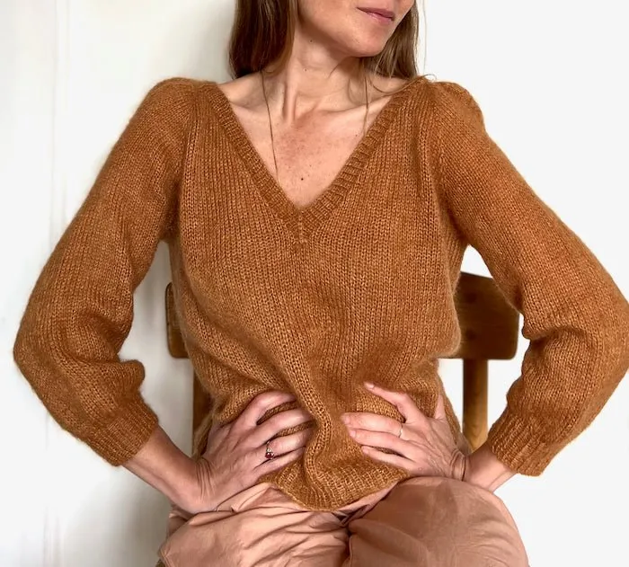 Casia sweater V-neck by Refined Knitwear, knitting pattern (UK, DE)