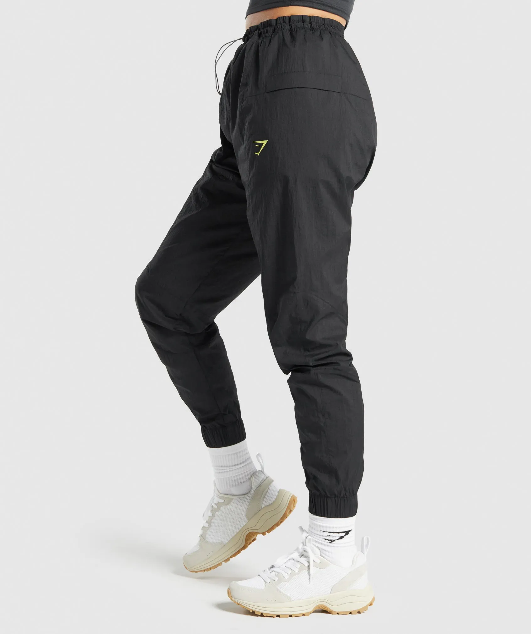 Gymshark Pulse Woven Joggers - Black