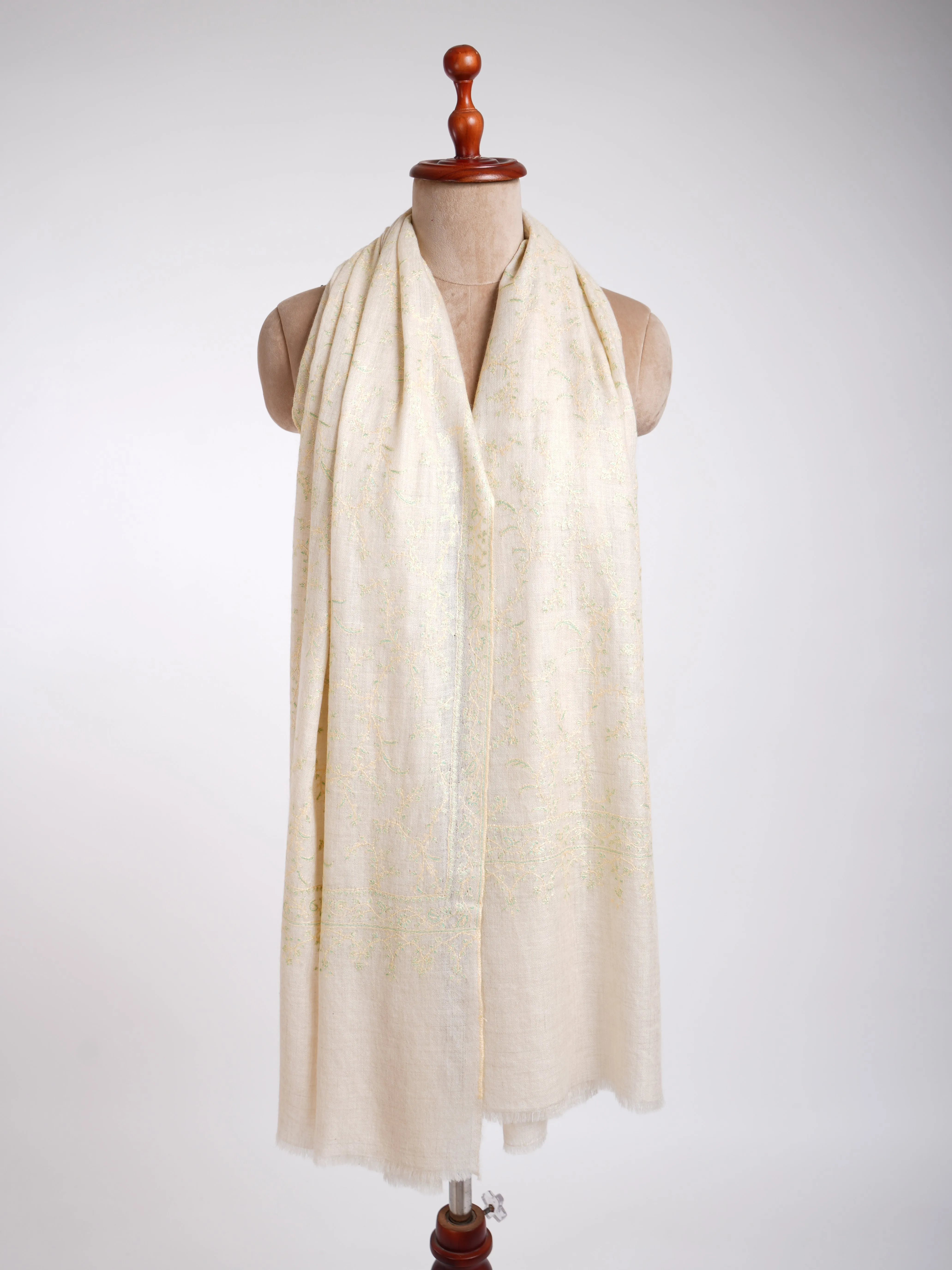 Jaaldar Sozni Embroidery Kashmiri Pashmina Shawl Ivory