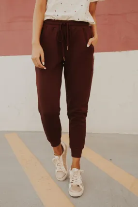 Kourtney Sweatpants in Burgundy