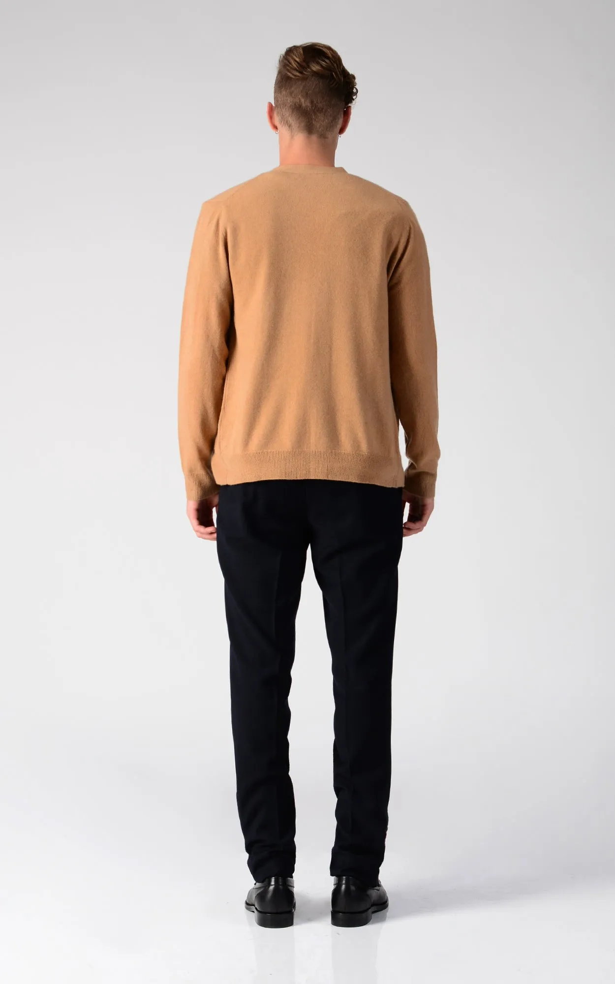 Men V-Neck Cardigan_Camel