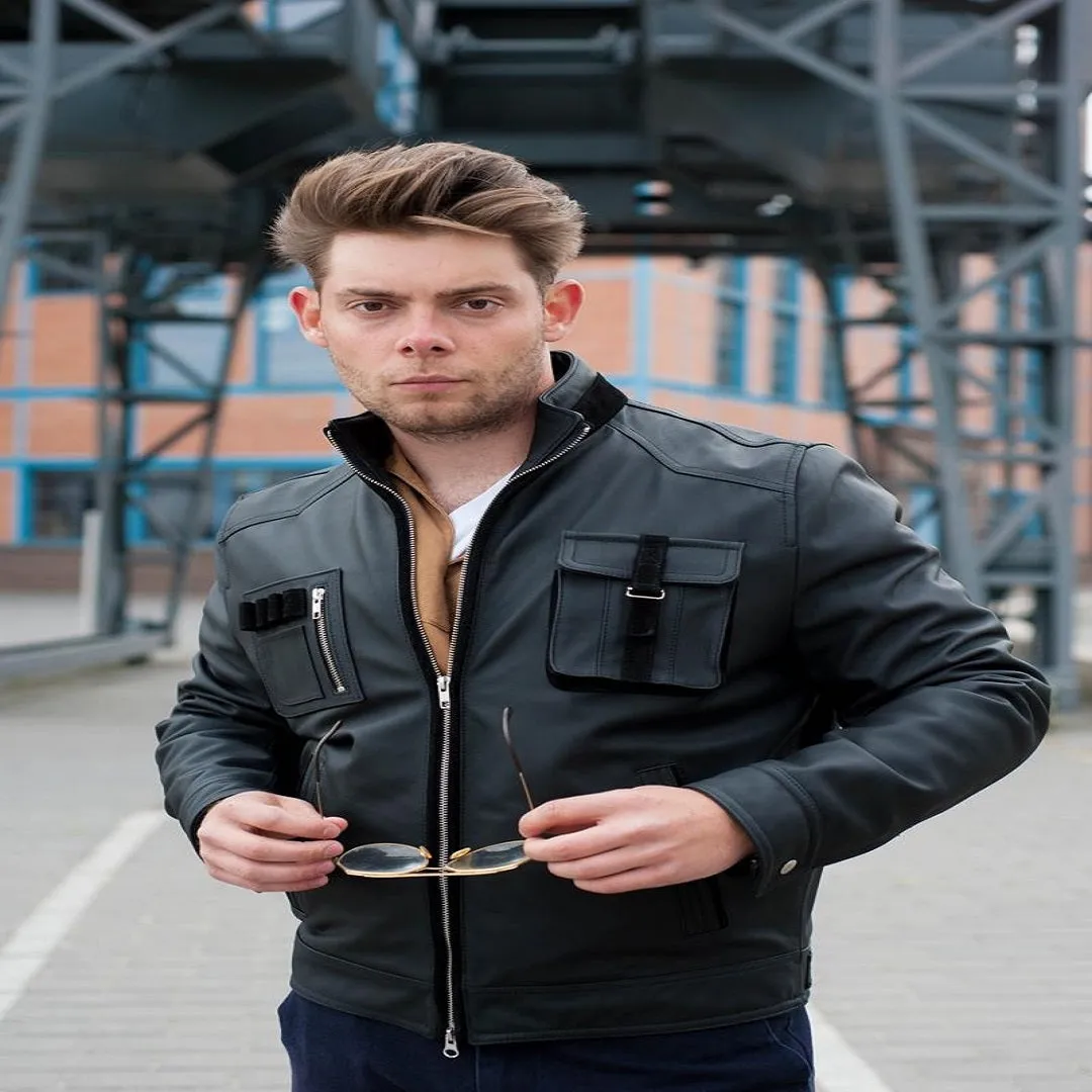 Mens Guardian Jacket With a stand-up collar and patch pockets