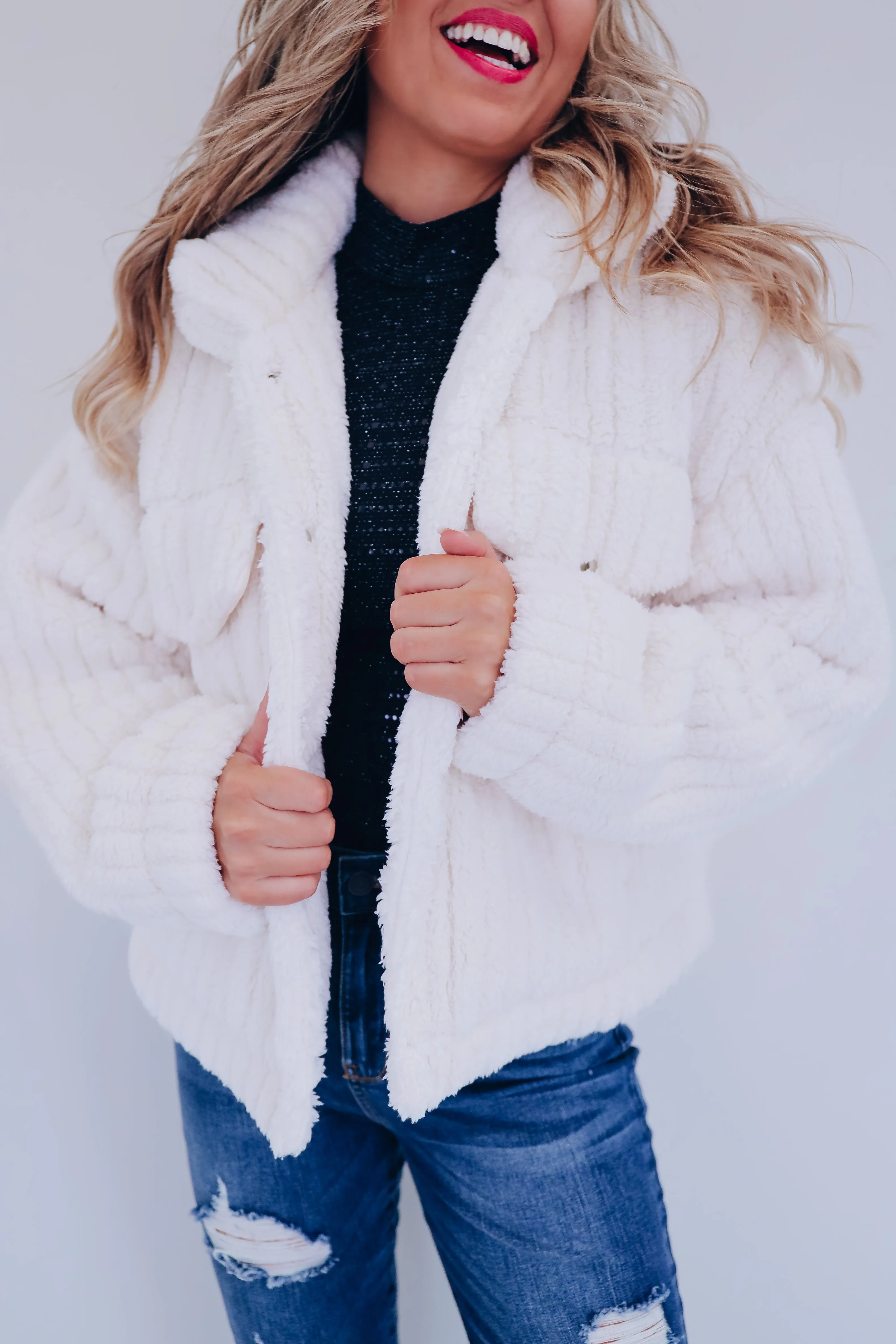 Sheridan Faux Fur Cropped Jacket - Cream