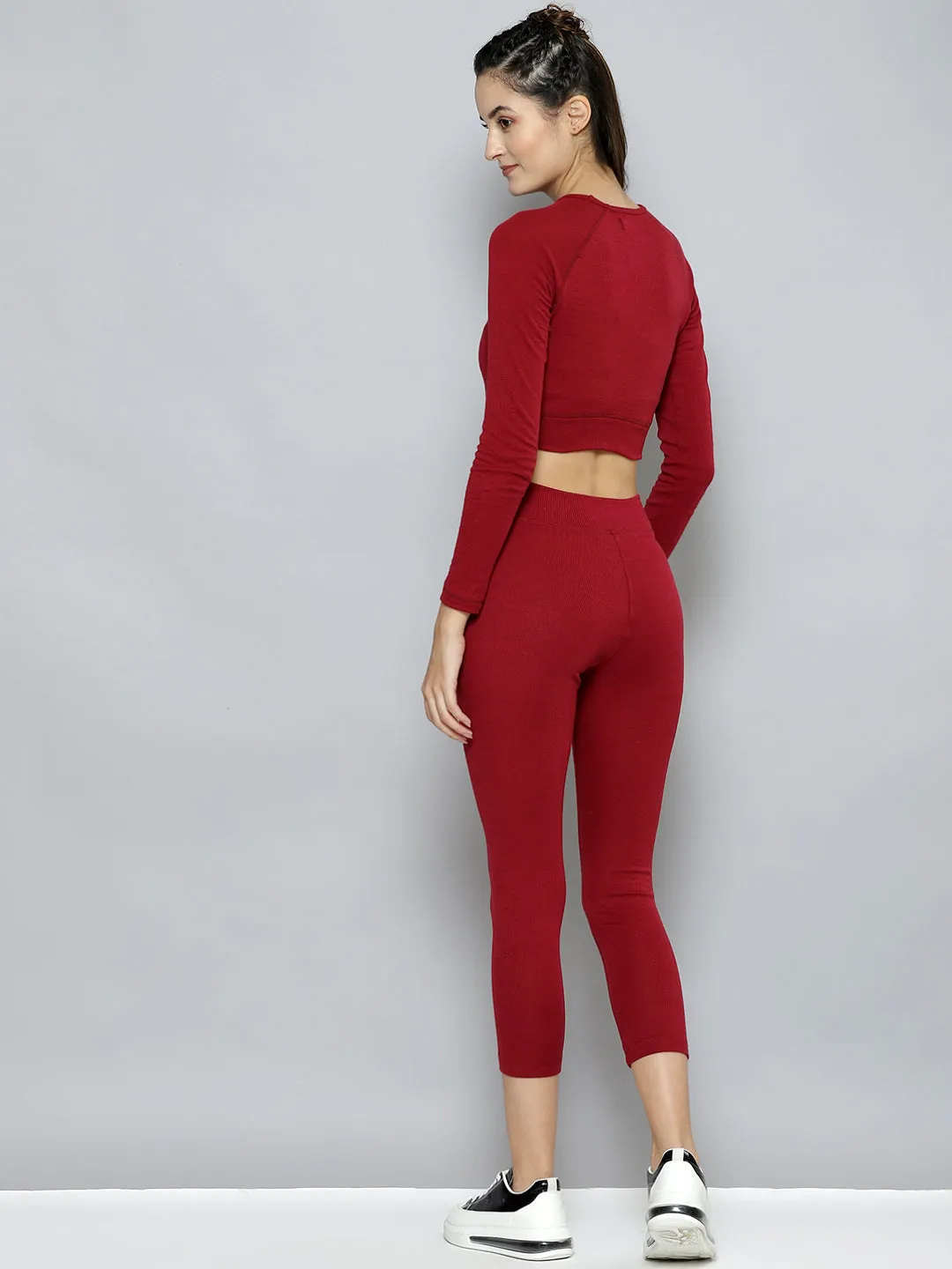 Women Maroon Rib Active Crop Top With Tights