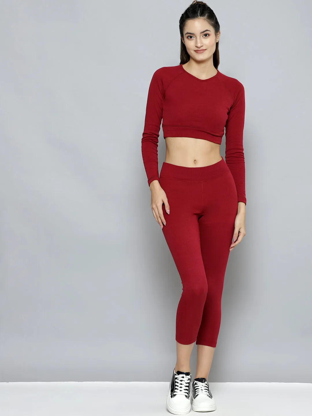 Women Maroon Rib Active Crop Top With Tights